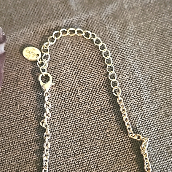 Formal classy necklace collar length crystals rhinestones V shape adjustable - Picture 4 of 8